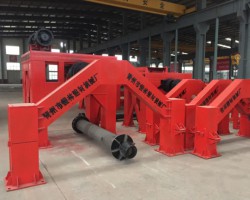 悬辊式水泥制管机械主机