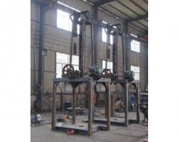 立式挤压水泥制管机