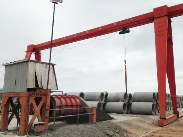 加蓬制管机使用现场