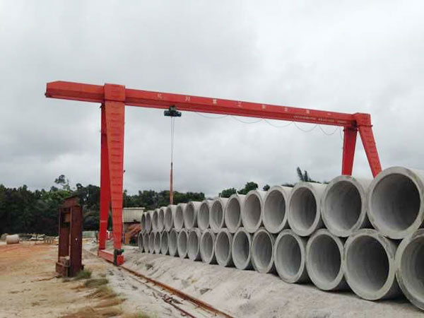 加蓬制管机使用现场