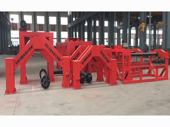 悬辊式水泥制管机械主机