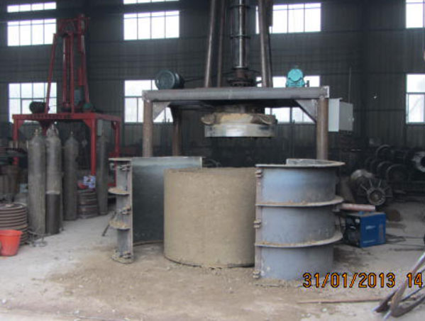 立式水泥制管机