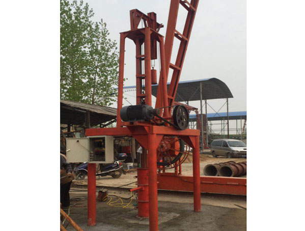 立式挤压水泥制管机